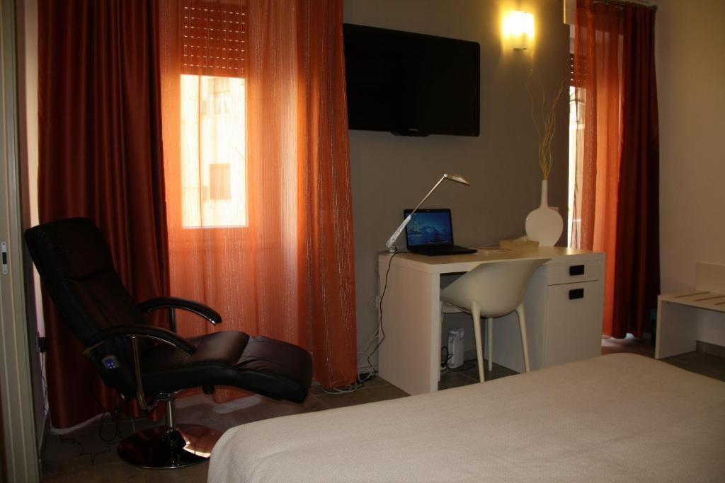 Hotel Bcomfort Cagliari Pokoj fotografie
