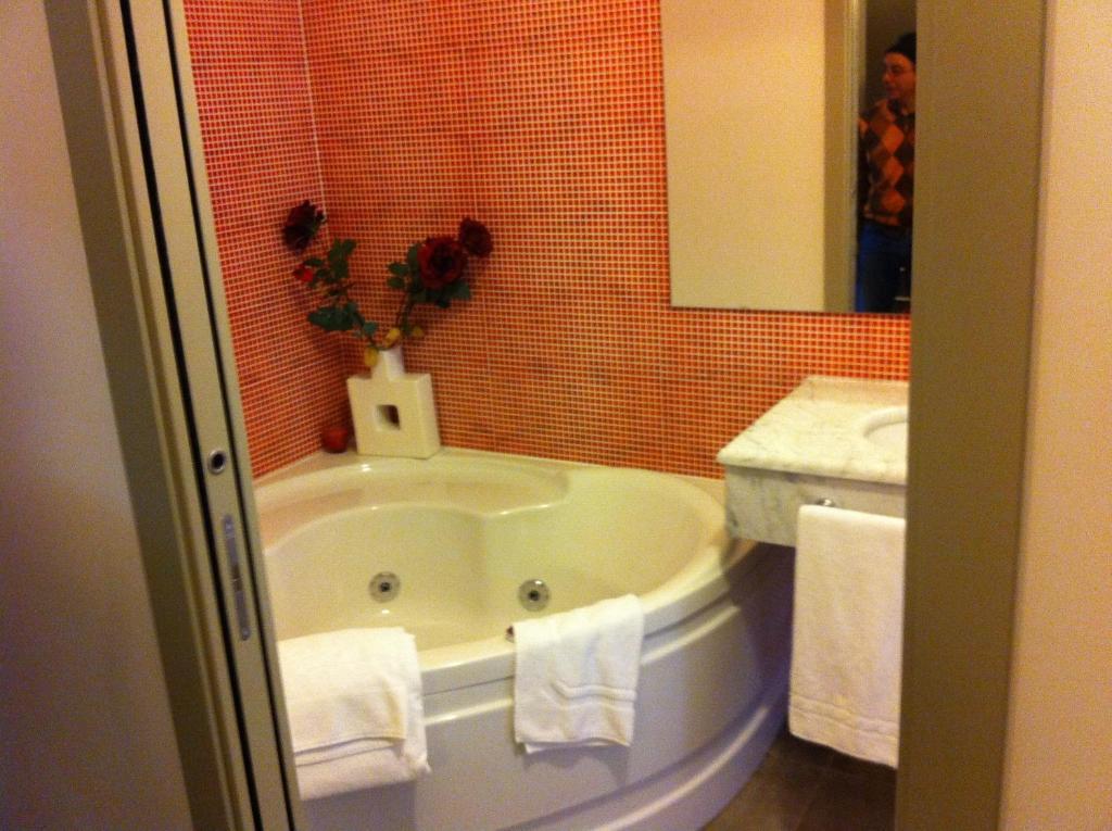 Hotel Bcomfort Cagliari Pokoj fotografie