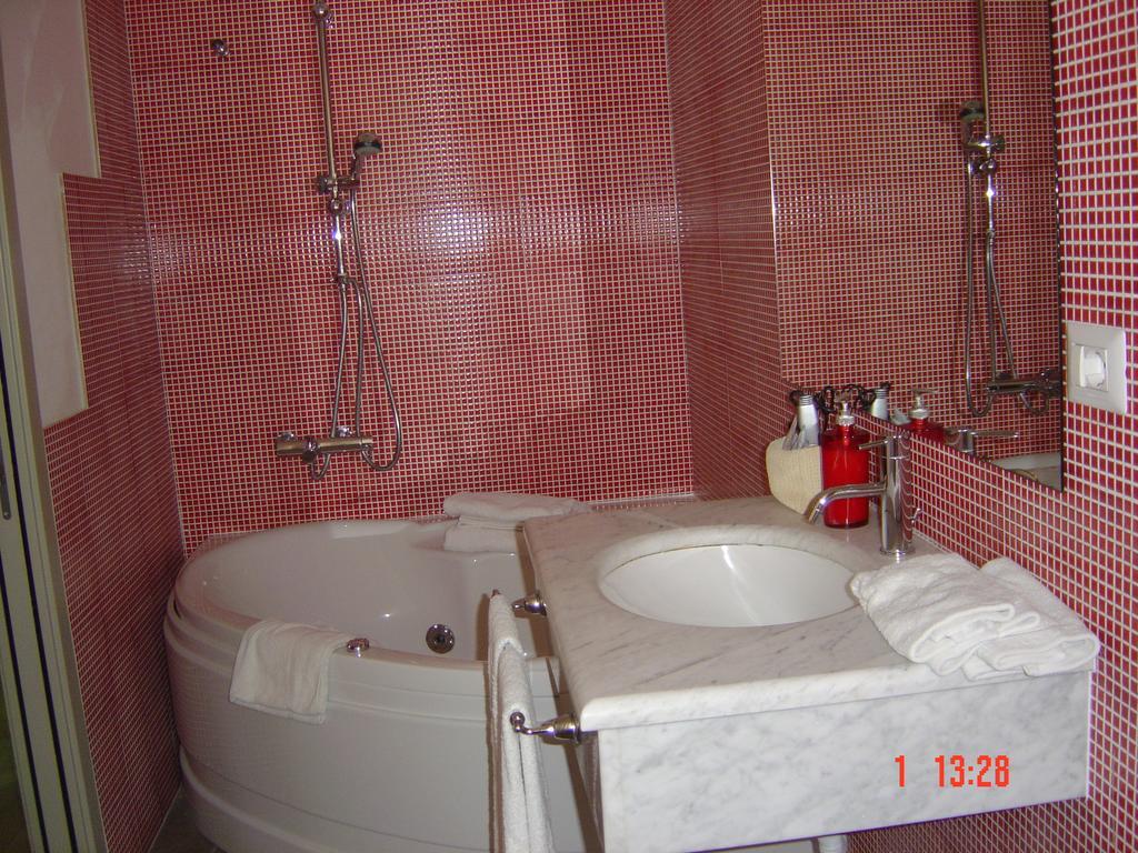 Hotel Bcomfort Cagliari Pokoj fotografie